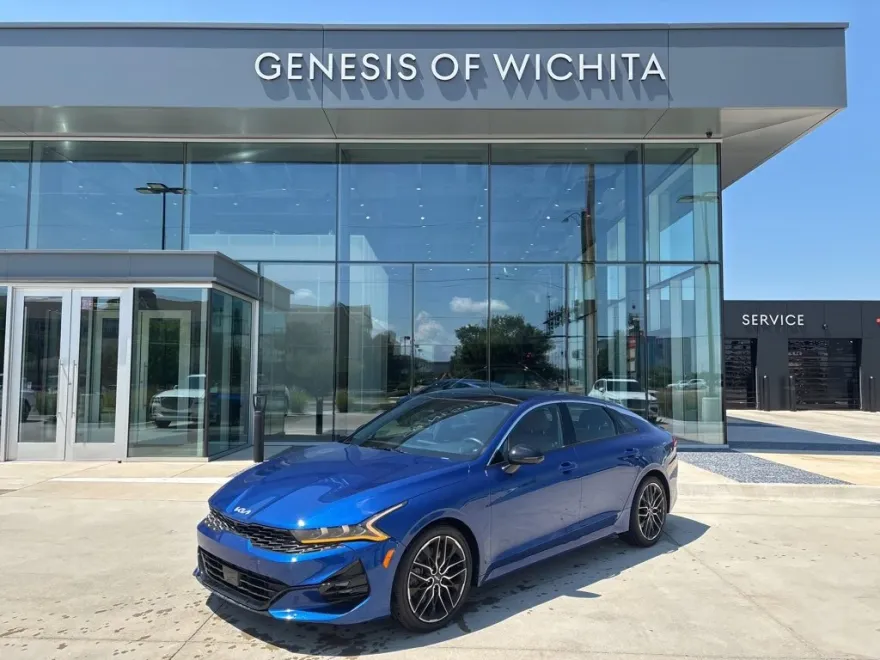 2023 Kia K5 GT photo 1