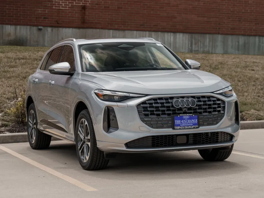 2025 Audi Q5 Premium photo 1