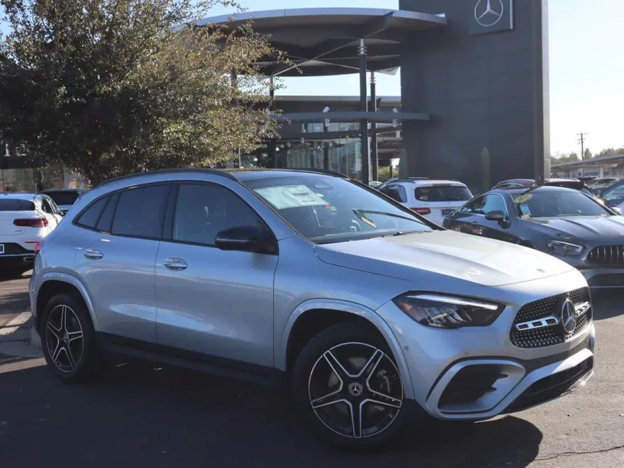 2025 Mercedes Benz GLA 250 photo 1