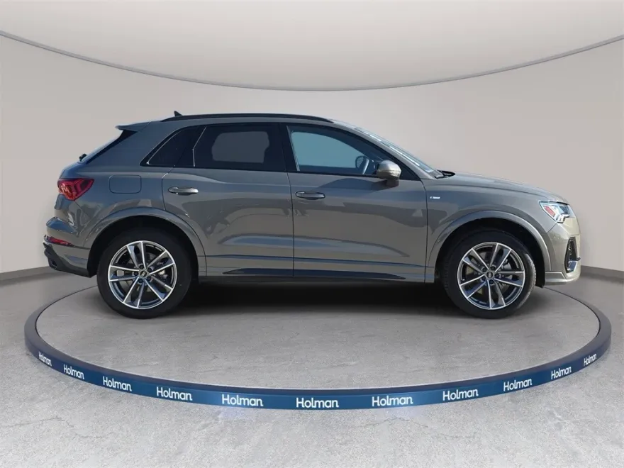 2025 Audi Q3 45 TFSI S line Premium photo 1