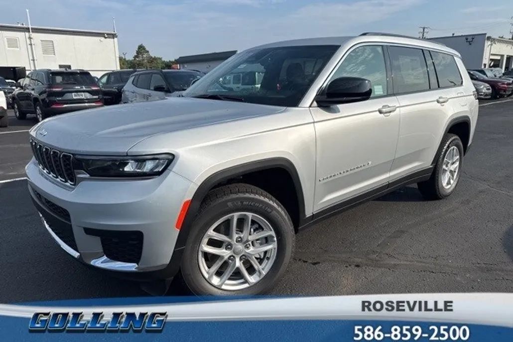 2025 Jeep Grand Cherokee Laredo photo 1