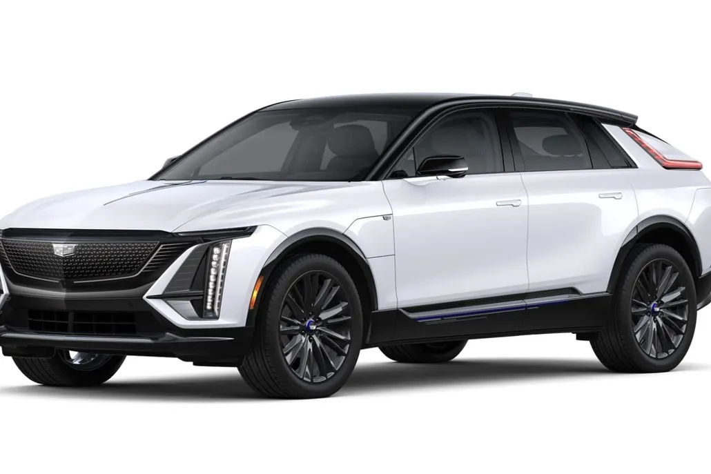 2026 Cadillac Lyriq Sport photo 1