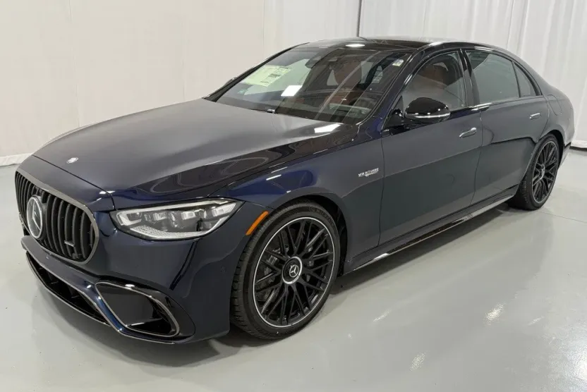 2026 Mercedes Benz S AMG 63 e 4MATIC photo 1