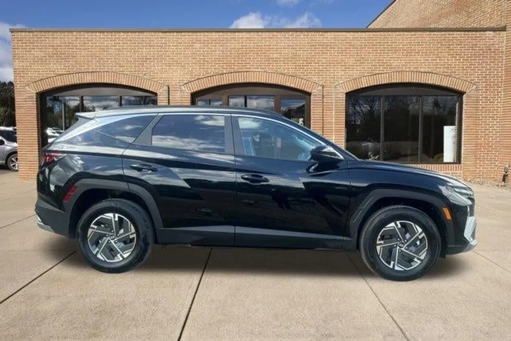 2025 Hyundai Tucson Hybrid Blue photo 1