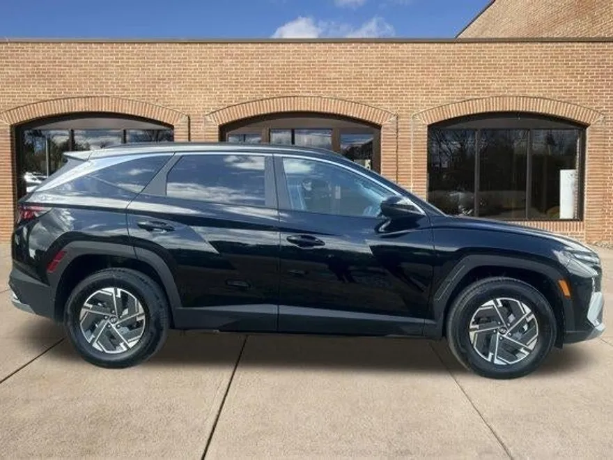 2025 Hyundai Tucson Hybrid Blue photo 1