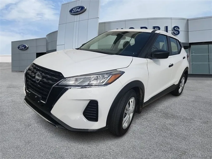 2024 Nissan Kicks S photo 1