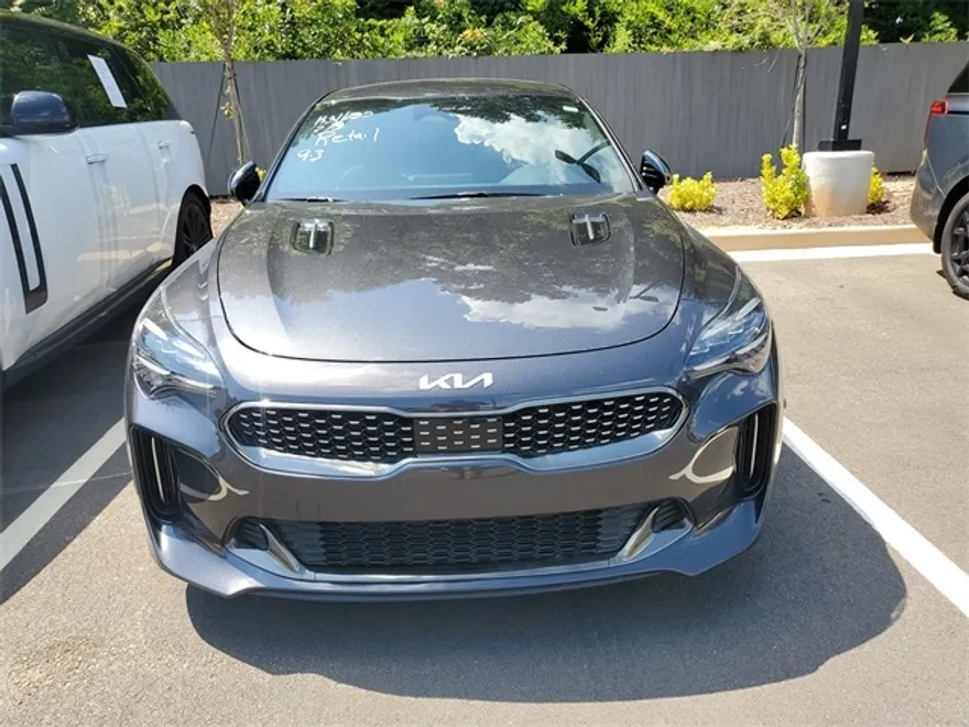 2023 Kia Stinger GT-Line photo 1