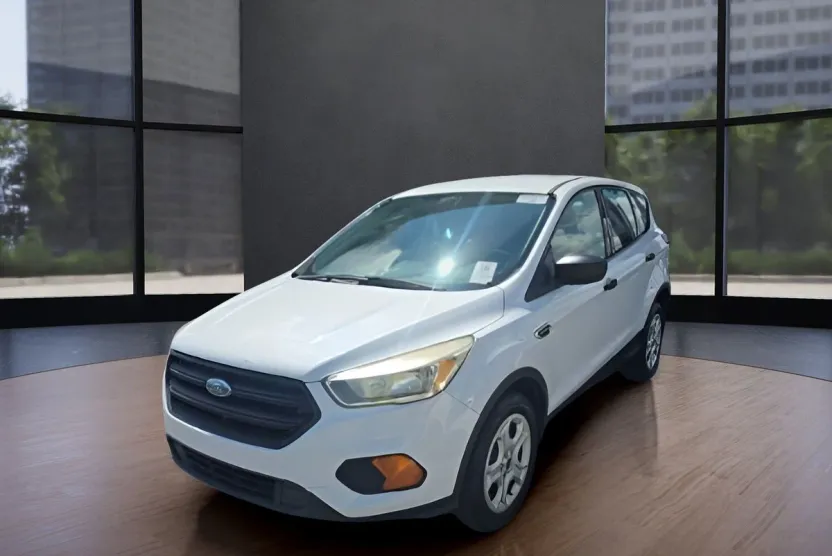 2017 Ford Escape S photo 1