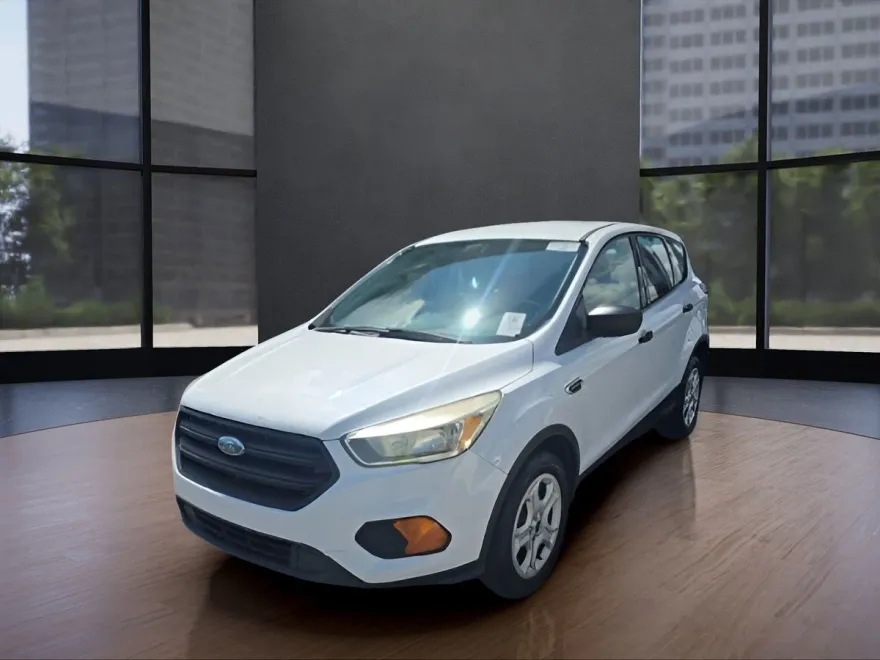 2017 Ford Escape S photo 1