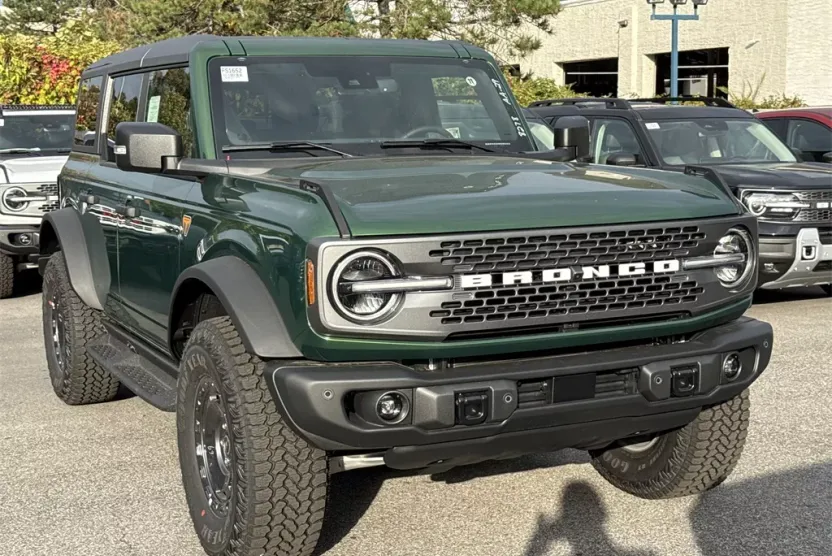 2025 Ford Bronco Badlands photo 1
