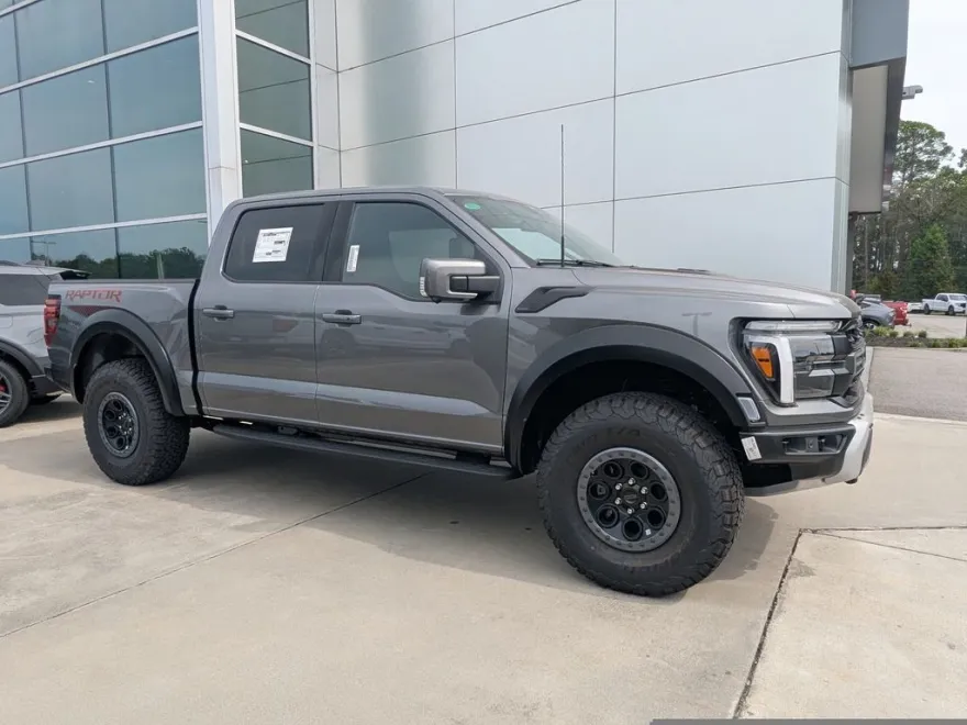 2025 Ford F-150 Raptor photo 1