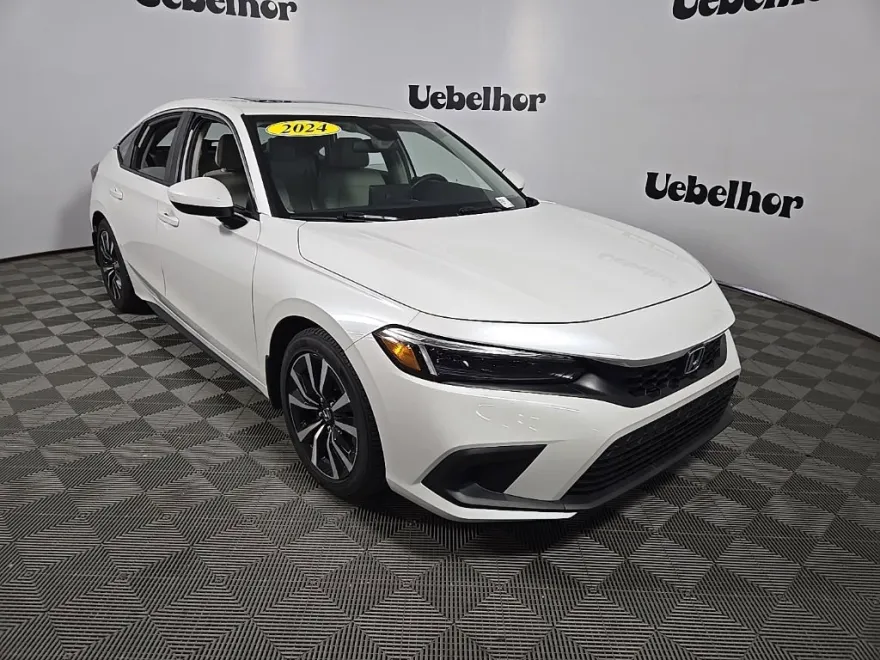2024 Honda Civic Hatchback EX-L photo 1