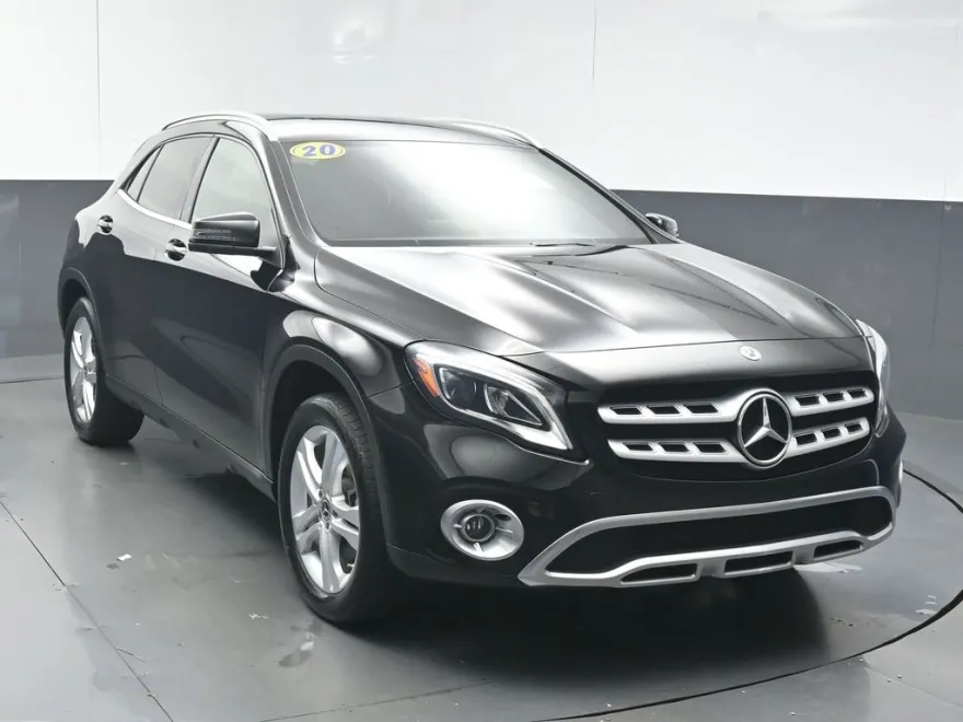 2020 Mercedes Benz GLA 250 photo 1