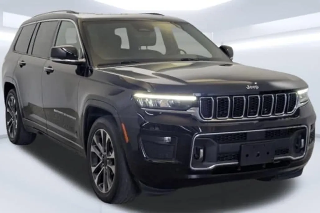 2022 Jeep Grand Cherokee Overland photo 1
