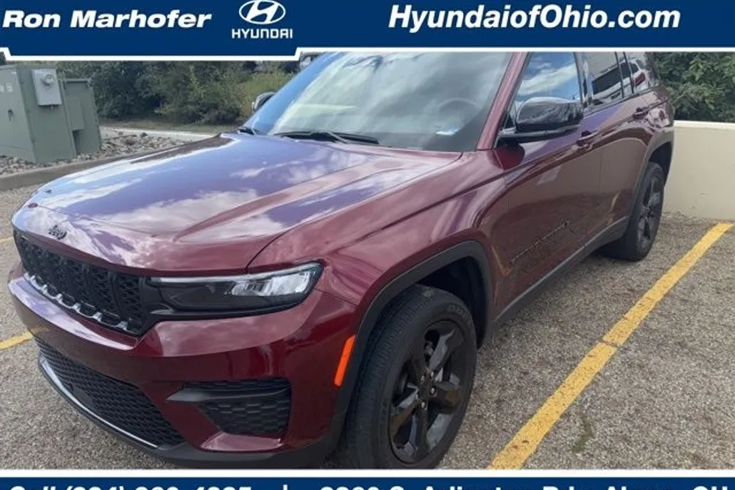 2023 Jeep Grand Cherokee Altitude photo 1