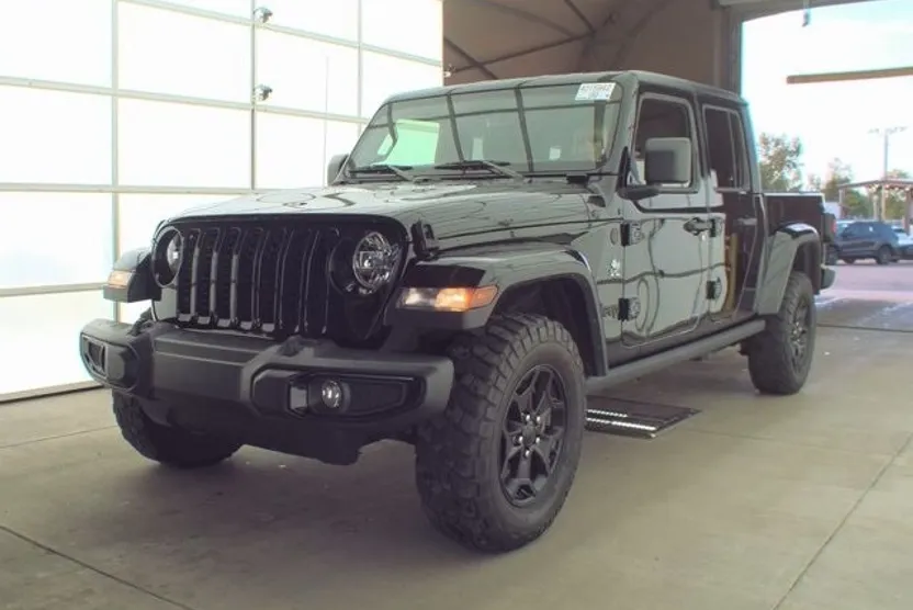 2021 Jeep Gladiator Willys photo 1