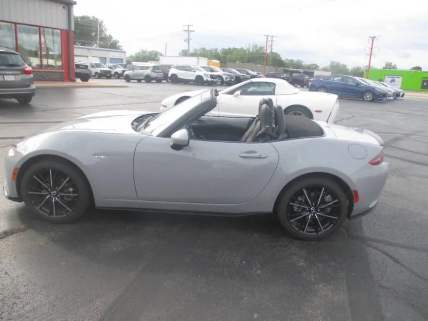 2024 Mazda MX-5 Miata Miata Grand Touring photo 1