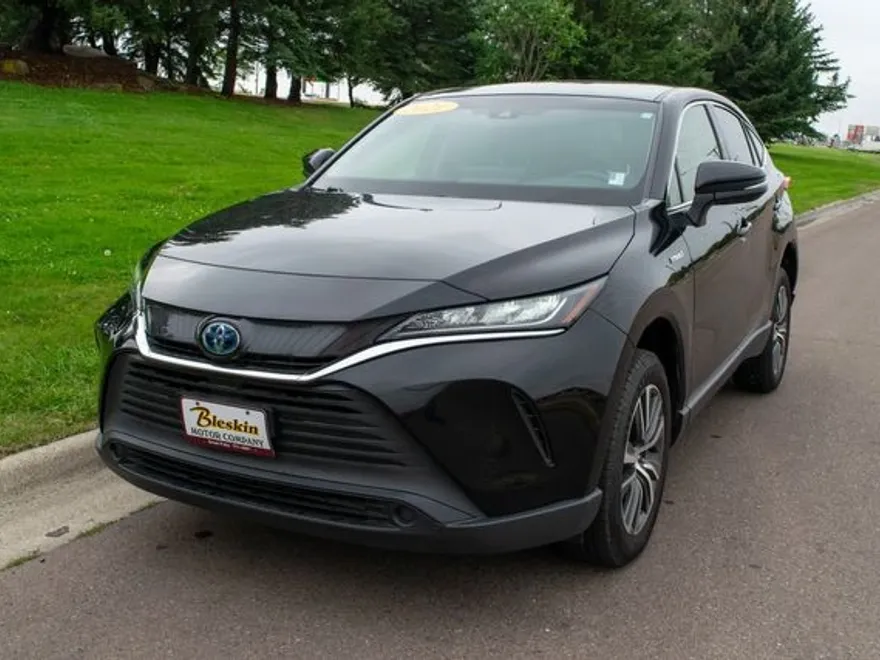 2021 Toyota Venza LE photo 1