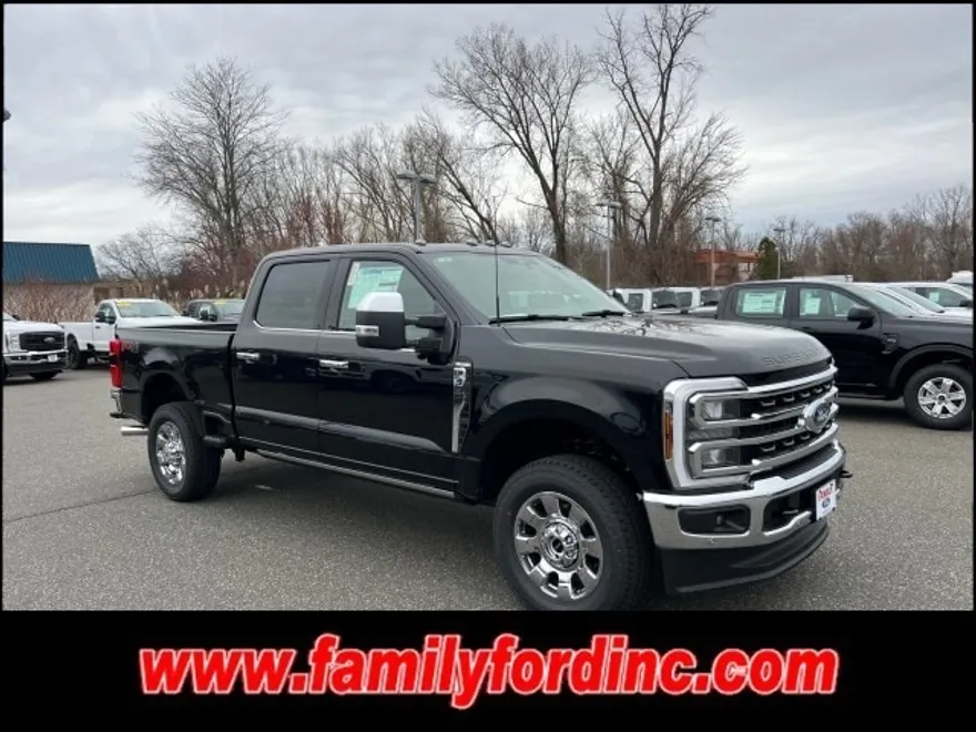2025 Ford F-350 King Ranch photo 1