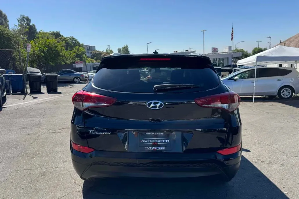 2017 Hyundai Tucson SE photo 1