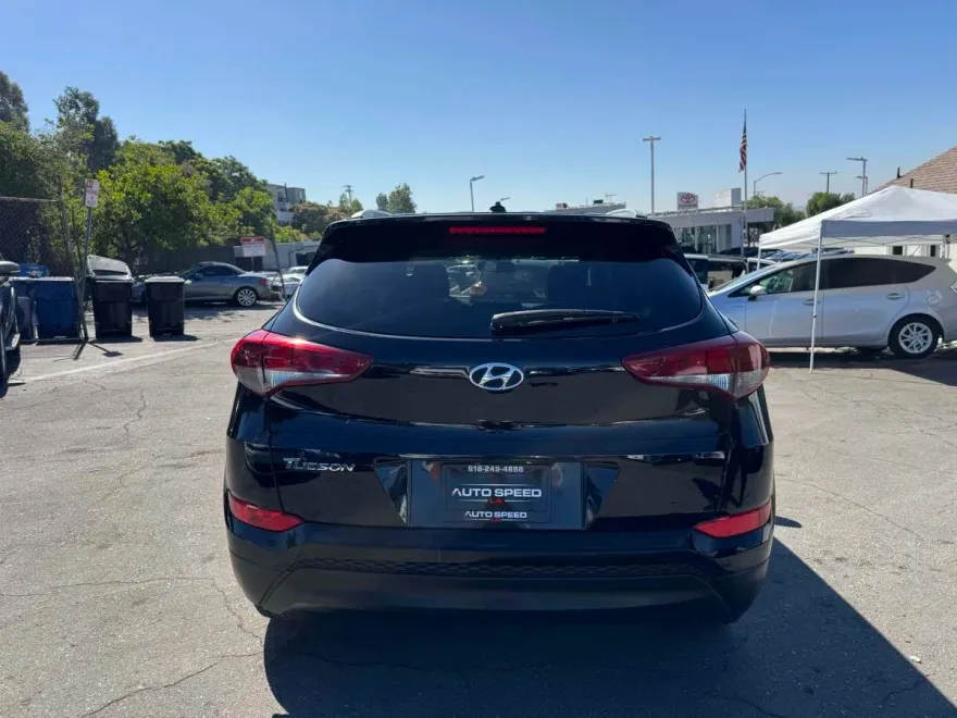 2017 Hyundai Tucson SE photo 1