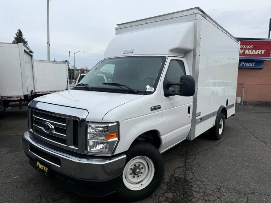 2025 Ford E-350 photo 1
