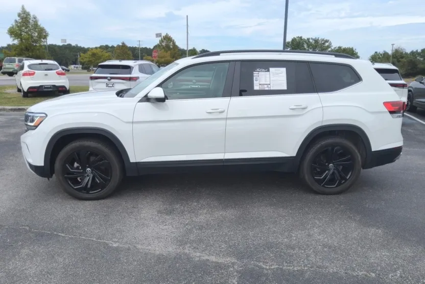 2023 Volkswagen Atlas V6 SE Technology photo 1