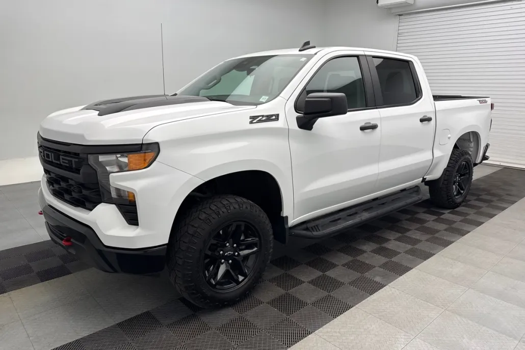 2023 Chevrolet Silverado 1500 Custom Trail Boss photo 1