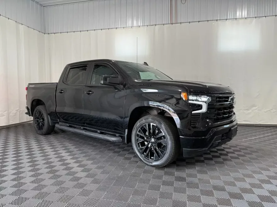 2023 Chevrolet Silverado 1500 RST photo 1