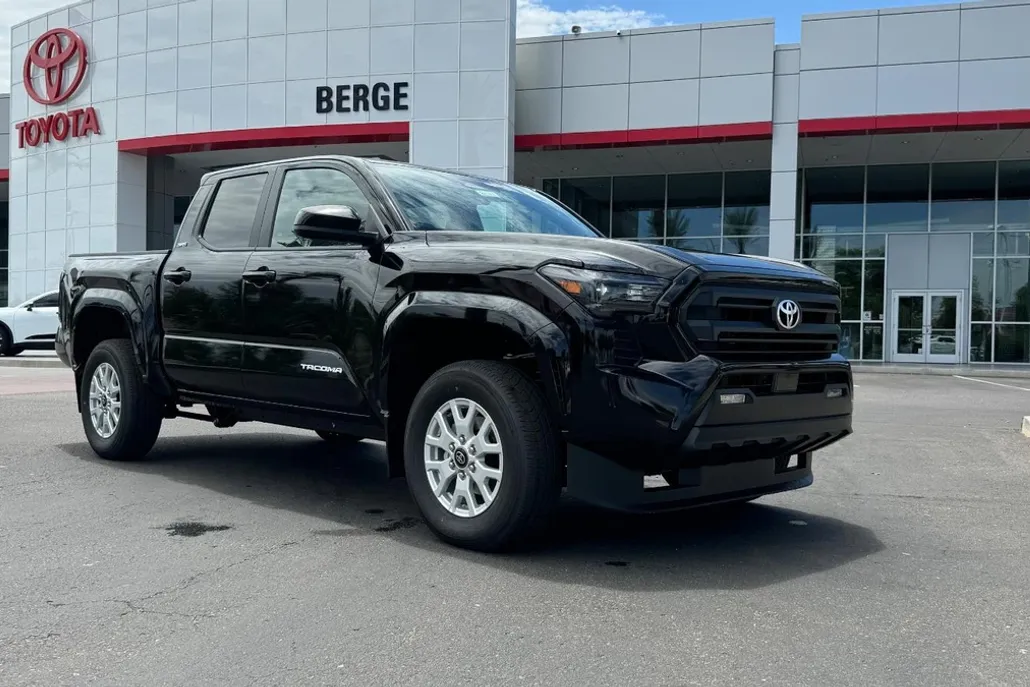 2025 Toyota Tacoma SR5 Double Cab photo 1