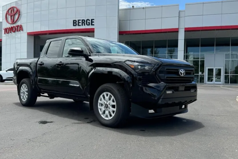 2025 Toyota Tacoma SR5 Double Cab photo 1