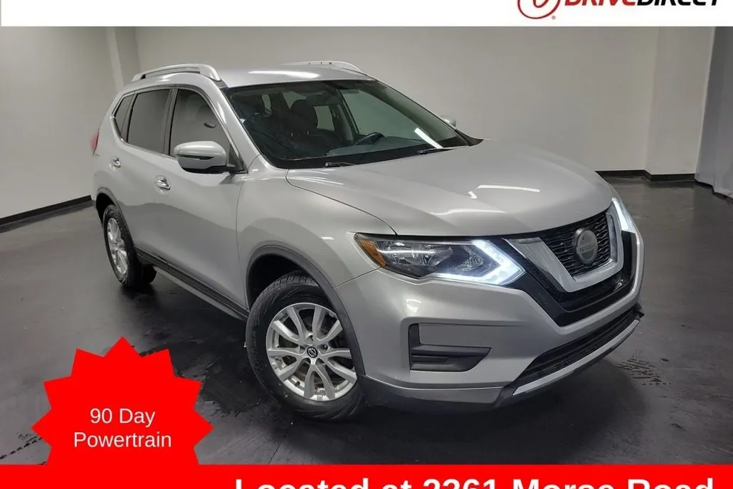 2018 Nissan Rogue SV photo 1
