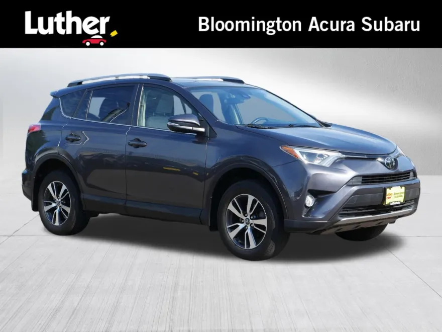 2018 Toyota RAV4 XLE photo 1