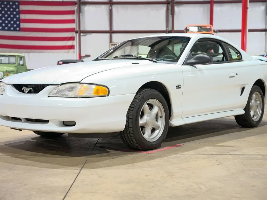 1995 Ford Mustang GT photo 1