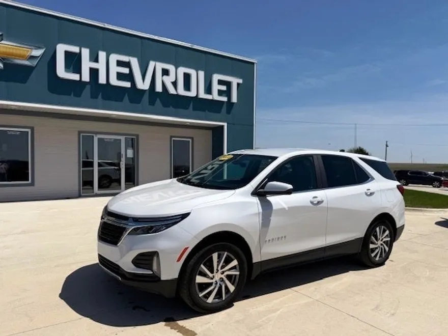 2023 Chevrolet Equinox LT photo 1
