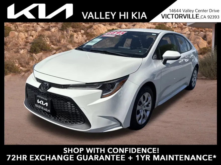 2021 Toyota Corolla LE photo 1