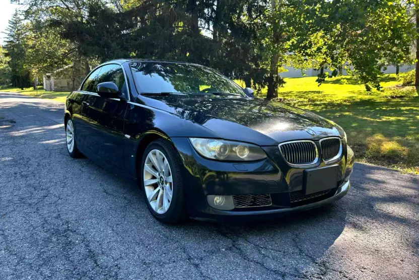 2010 Bmw 335i 3-Series photo 1