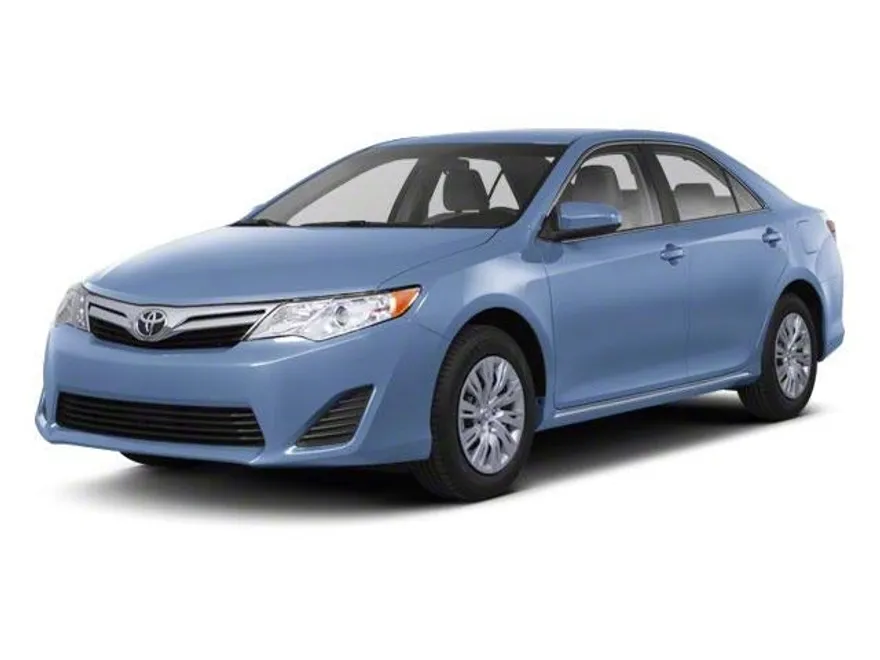 2012 Toyota Camry LE photo 1
