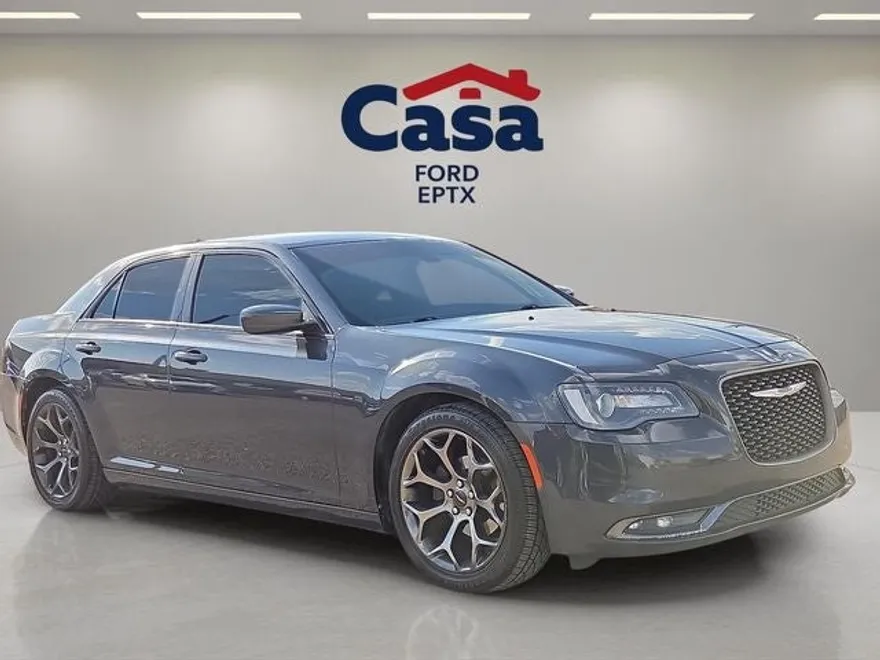 2019 Chrysler 300 S photo 1