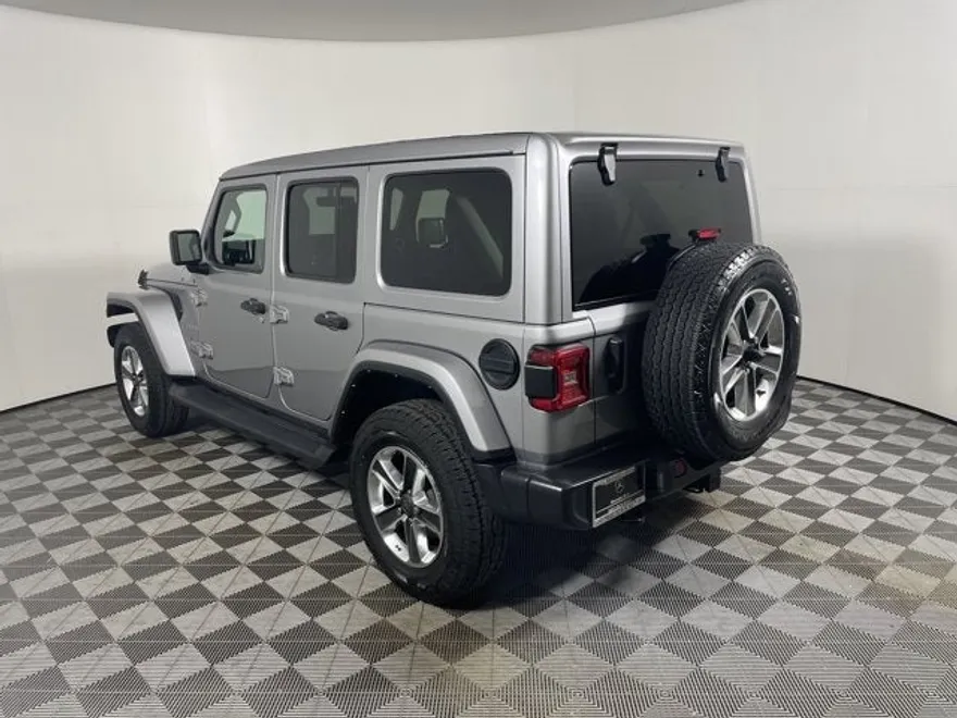 2021 Jeep Wrangler Unlimited Sahara Sport photo 1