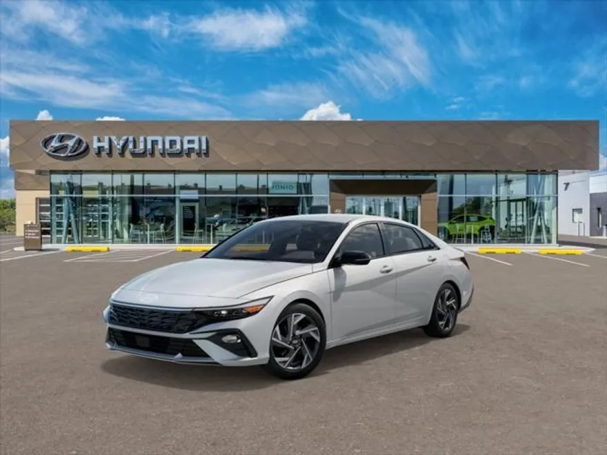 2025 Hyundai Elantra SEL Sport photo 1