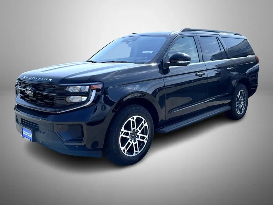 2025 Ford Expedition MAX photo 1