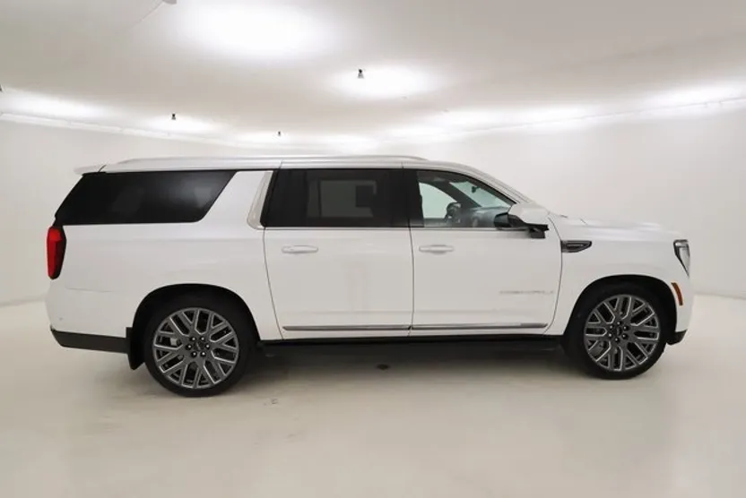 2025 Gmc Yukon XL Denali Ultimate photo 1