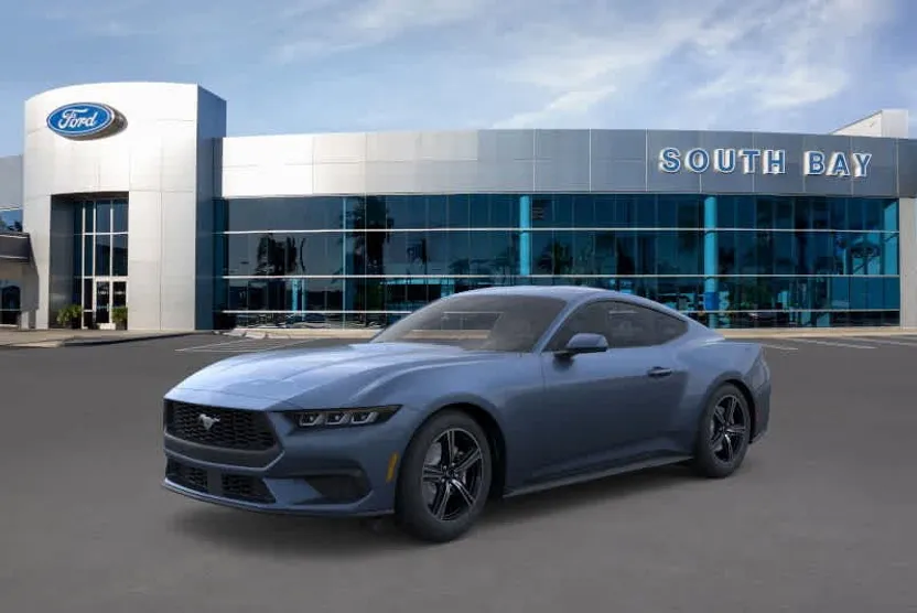 2025 Ford Mustang EcoBoost photo 1