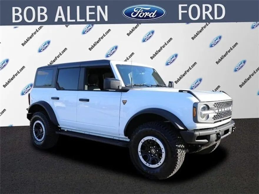 2024 Ford Bronco Badlands photo 1