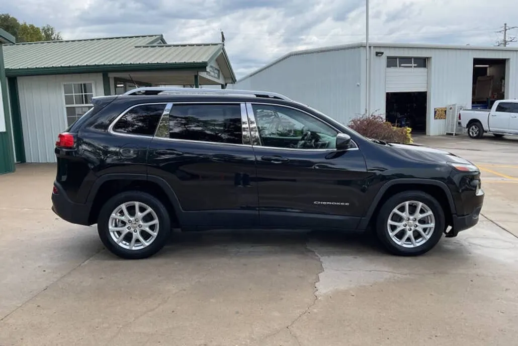 2015 Jeep Cherokee Latitude photo 1