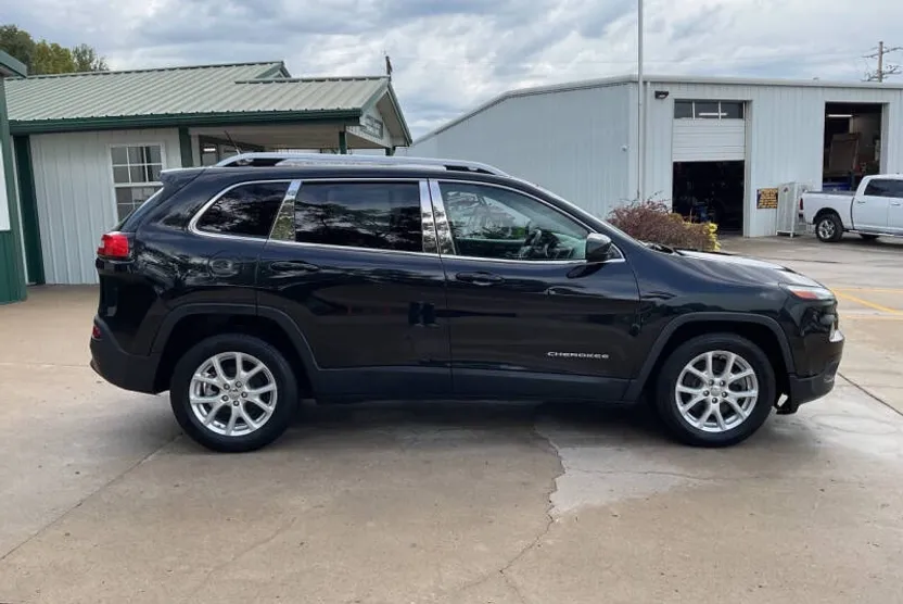2015 Jeep Cherokee Latitude photo 1