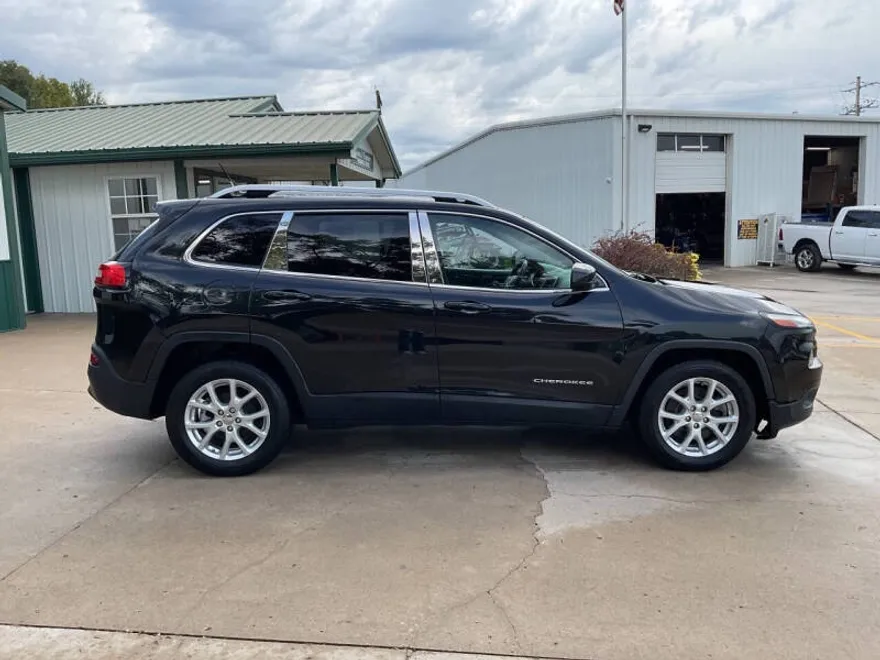 2015 Jeep Cherokee Latitude photo 1