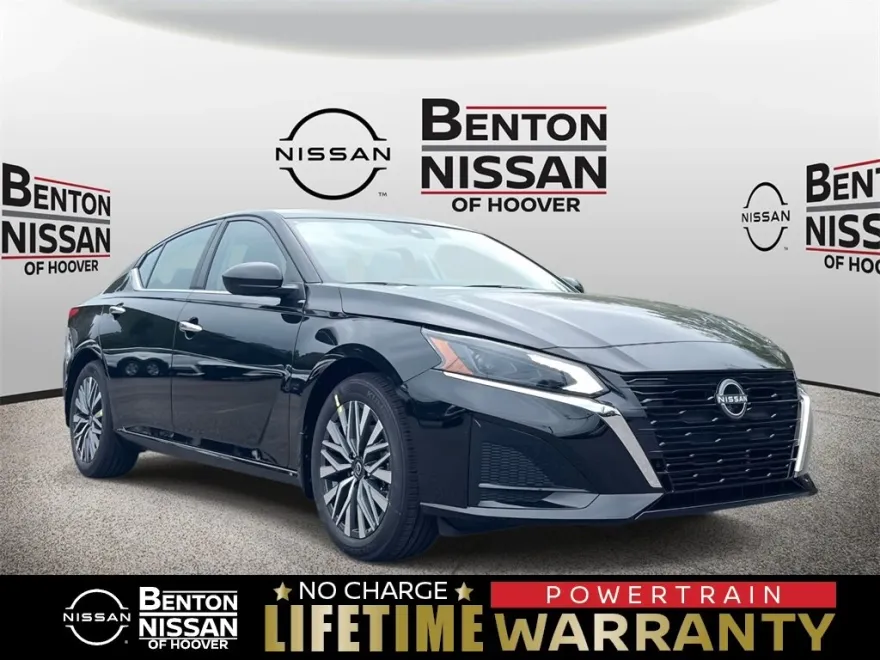 2025 Nissan Altima SV photo 1