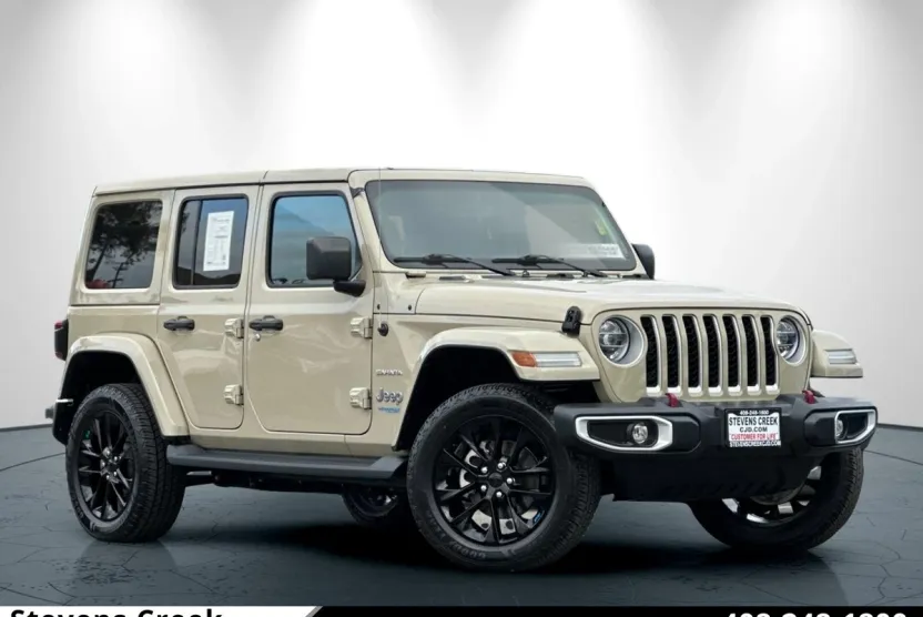 2022 Jeep Wrangler Unlimited Sahara 4xe photo 1